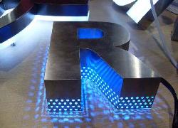 吸塑发光字